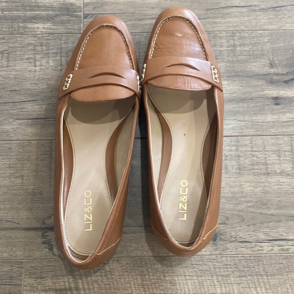 Shoes - Picture 2 of 6